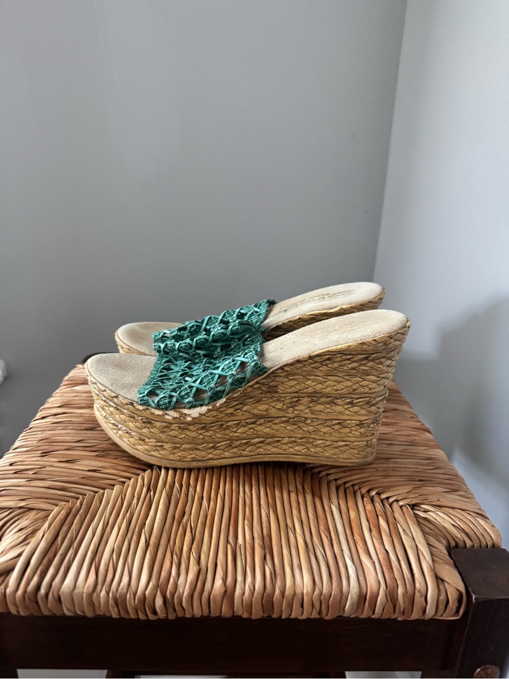 Sbicca Wedge Slide Sandals with Teal Crochet Upper size 8